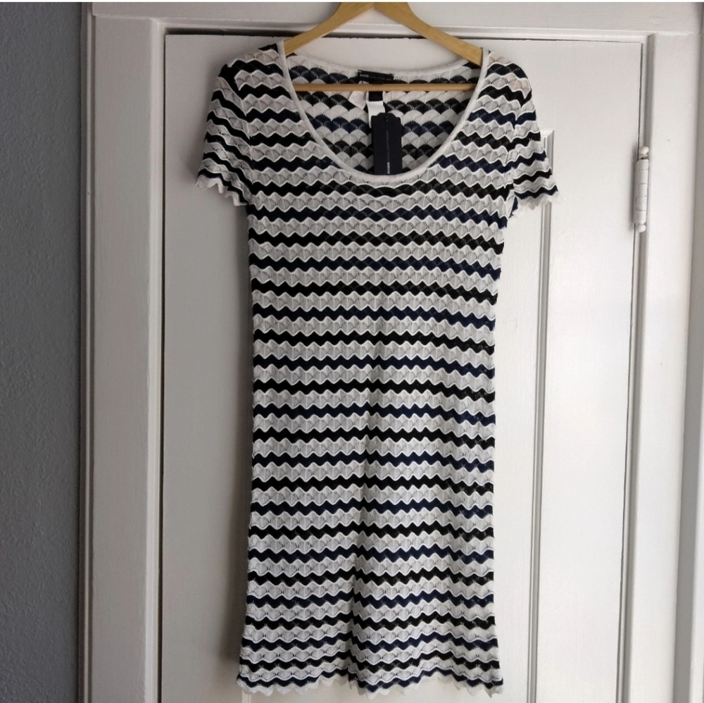 Mango NWT Wavy Knit Short Sleeve Crochet Dress Women's Size M Chevron Zigzag